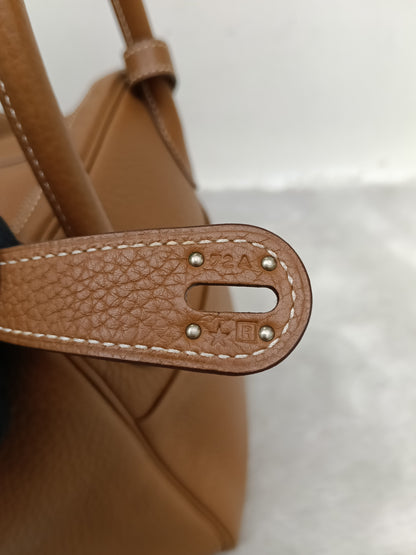 Lindy 30 Clem Gold PHW #R square