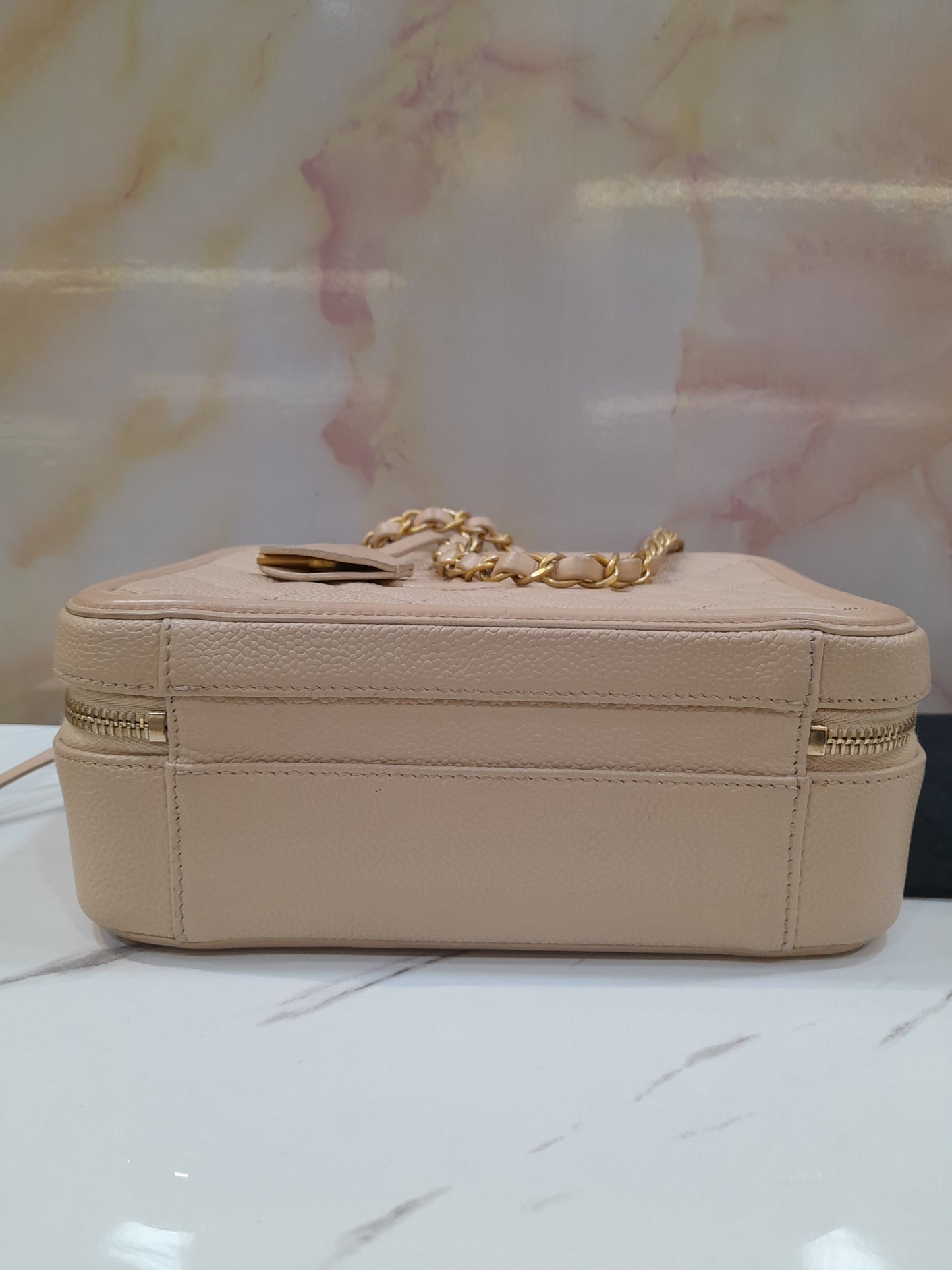 Chanel Vanity Case Medium Caviar nude GHW #27