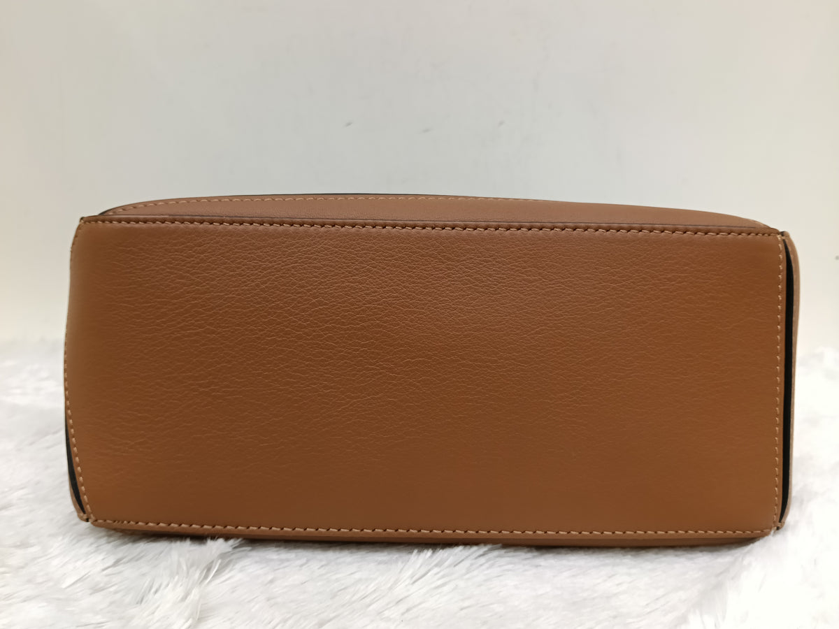 Loewe Puzzle Small Calfskin Tan SHW 2022