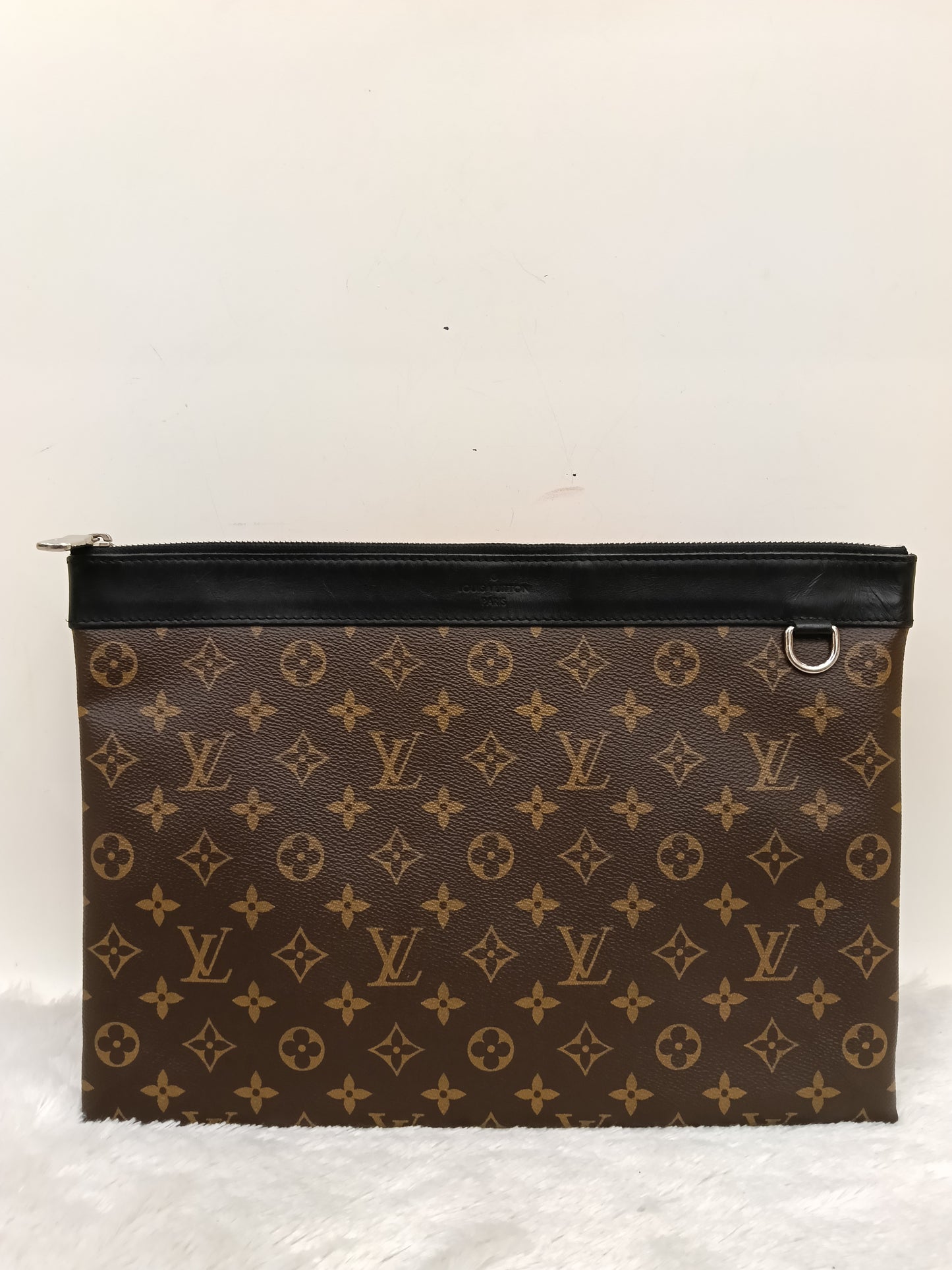 LV Pochette Discovery GM Monogram Macassar 2020