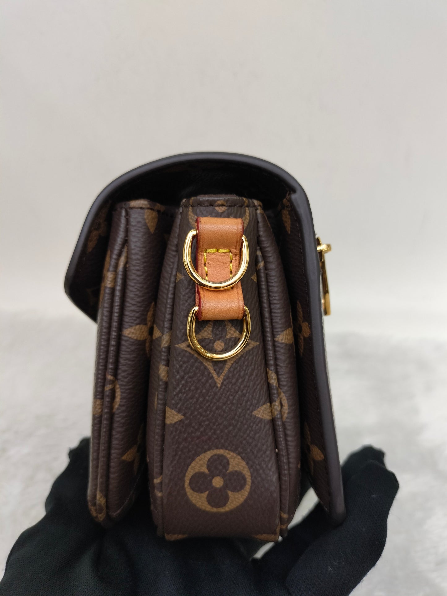 LV Metis East West Monogram (CHIP)