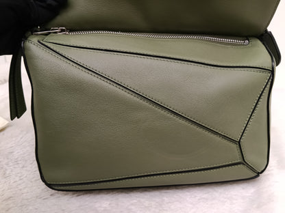 Loewe Puzzle Small Calfskin Avocado SHW 2020