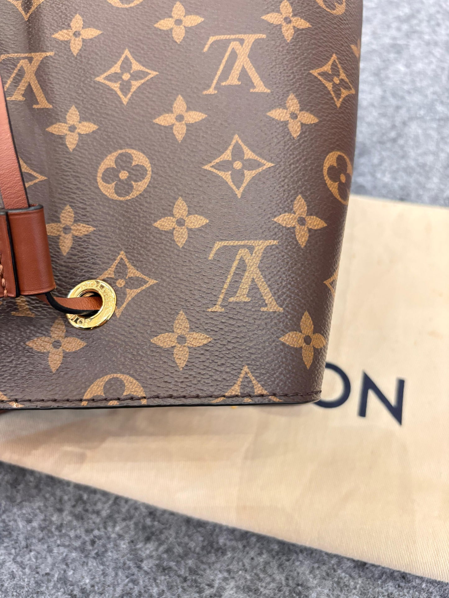 LV Neo Noe MM Monogram Caramel (CHIP)