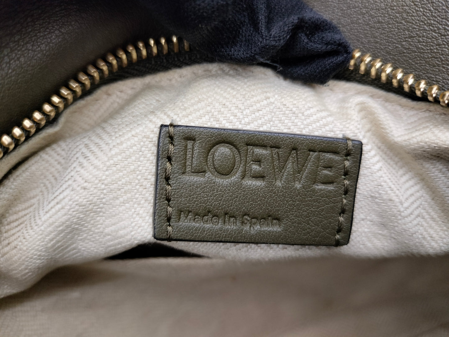 Loewe Puzzle Small Green Olive Oak GHW 2022