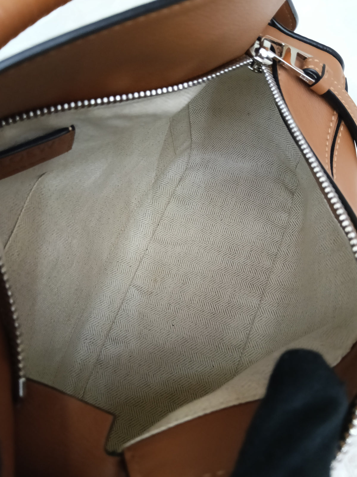 Loewe Puzzle Small Calfskin Tan SHW 2022