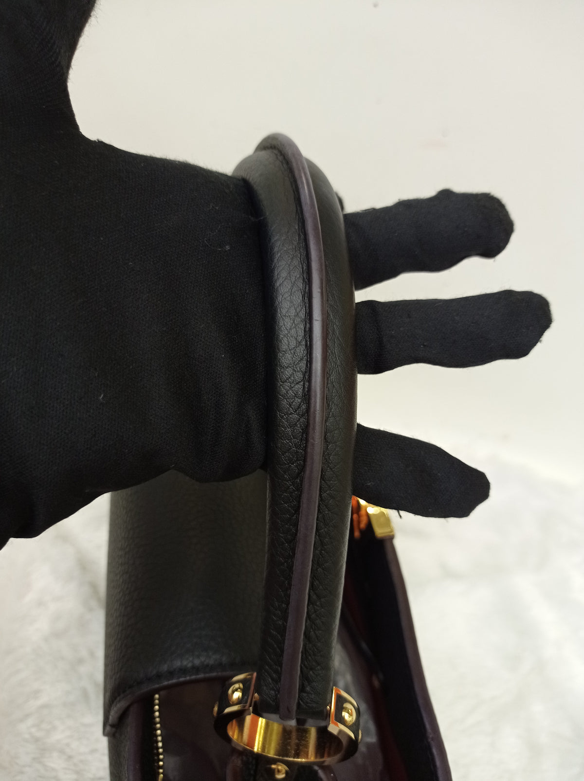 LV Capucines PM Taurillon Noir 2019
