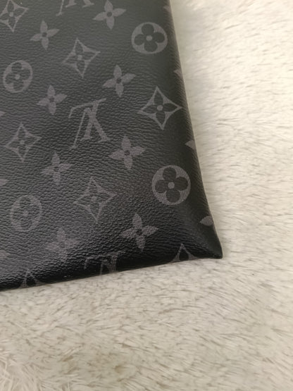 LV Pochette Discovery GM Monogram Eclipse 2019