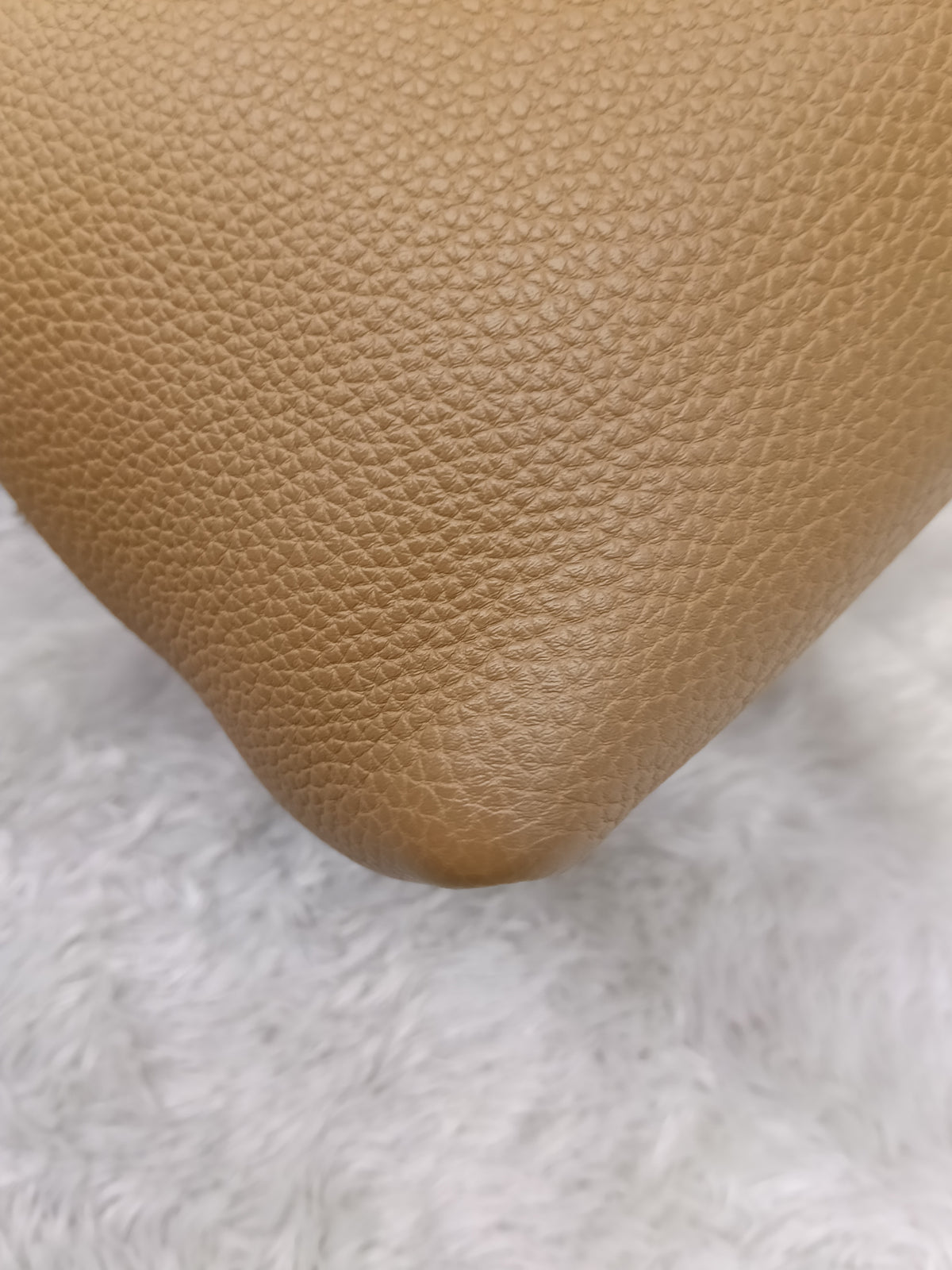 Hermes 2424 29 Togo Biscuit Alezan GHW #Z