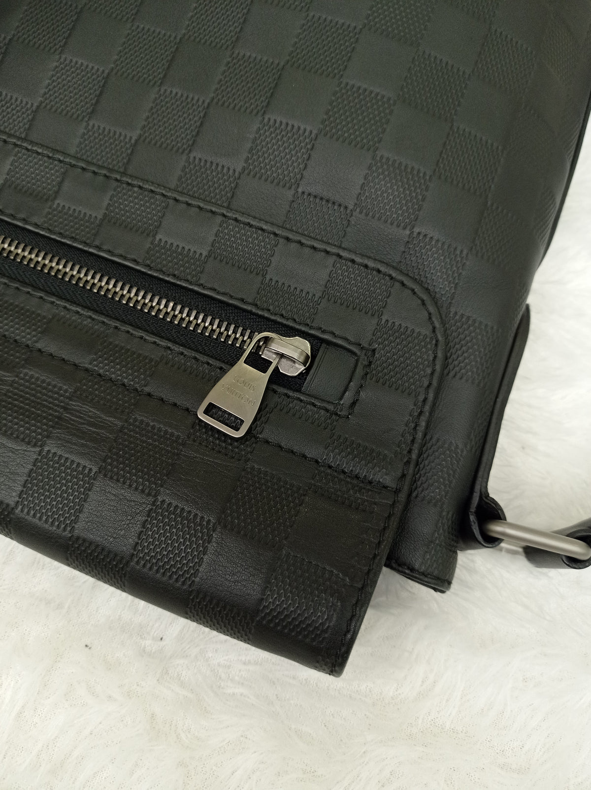 LV District MM Damier Infini Onyx 2014