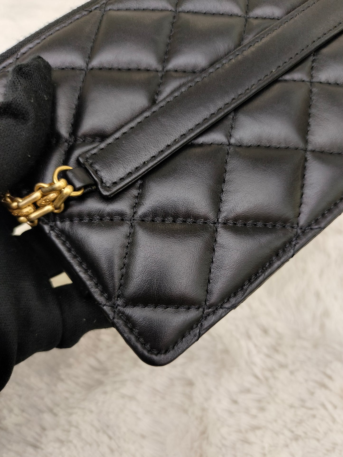 Chanel Reissue Phone Case Small Calfskin Black GHW #30