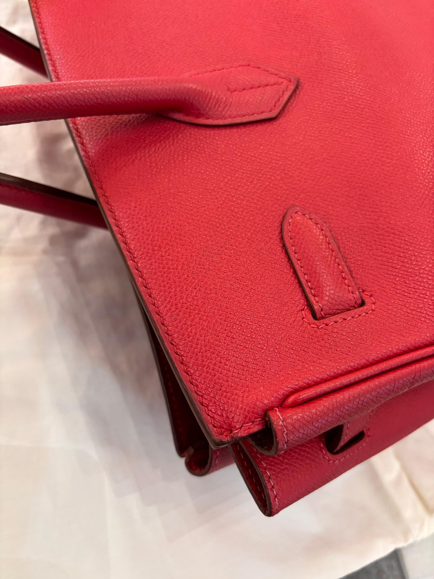 B35 Epsom Ferrari Red GHW #G square