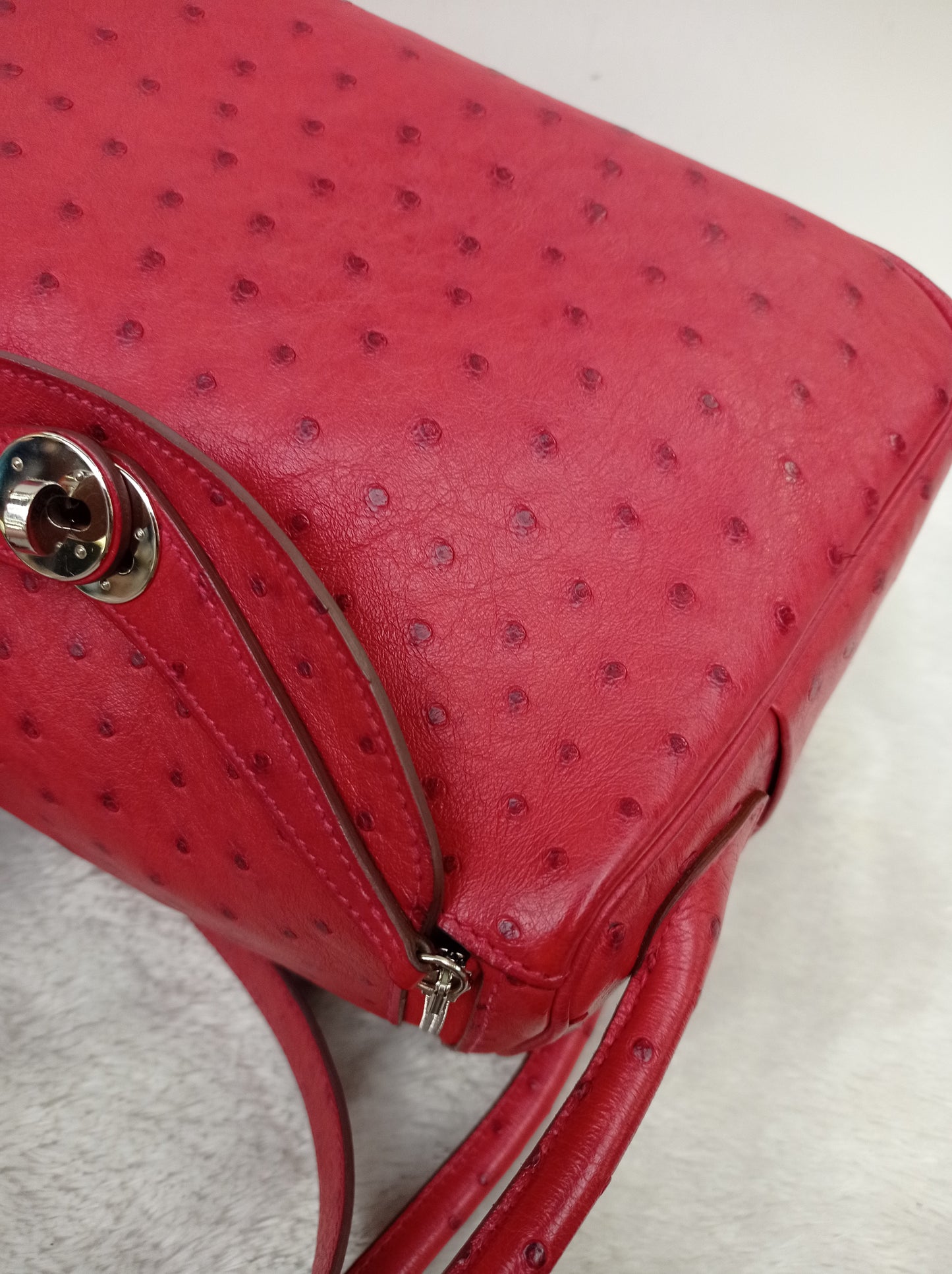 Lindy 26 Ostrich Rouge De Coeur PHW #X