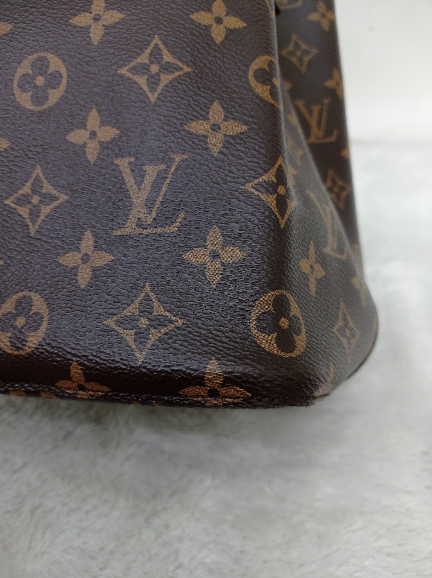 LV Neo Noe MM Monogram Freesia 2018
