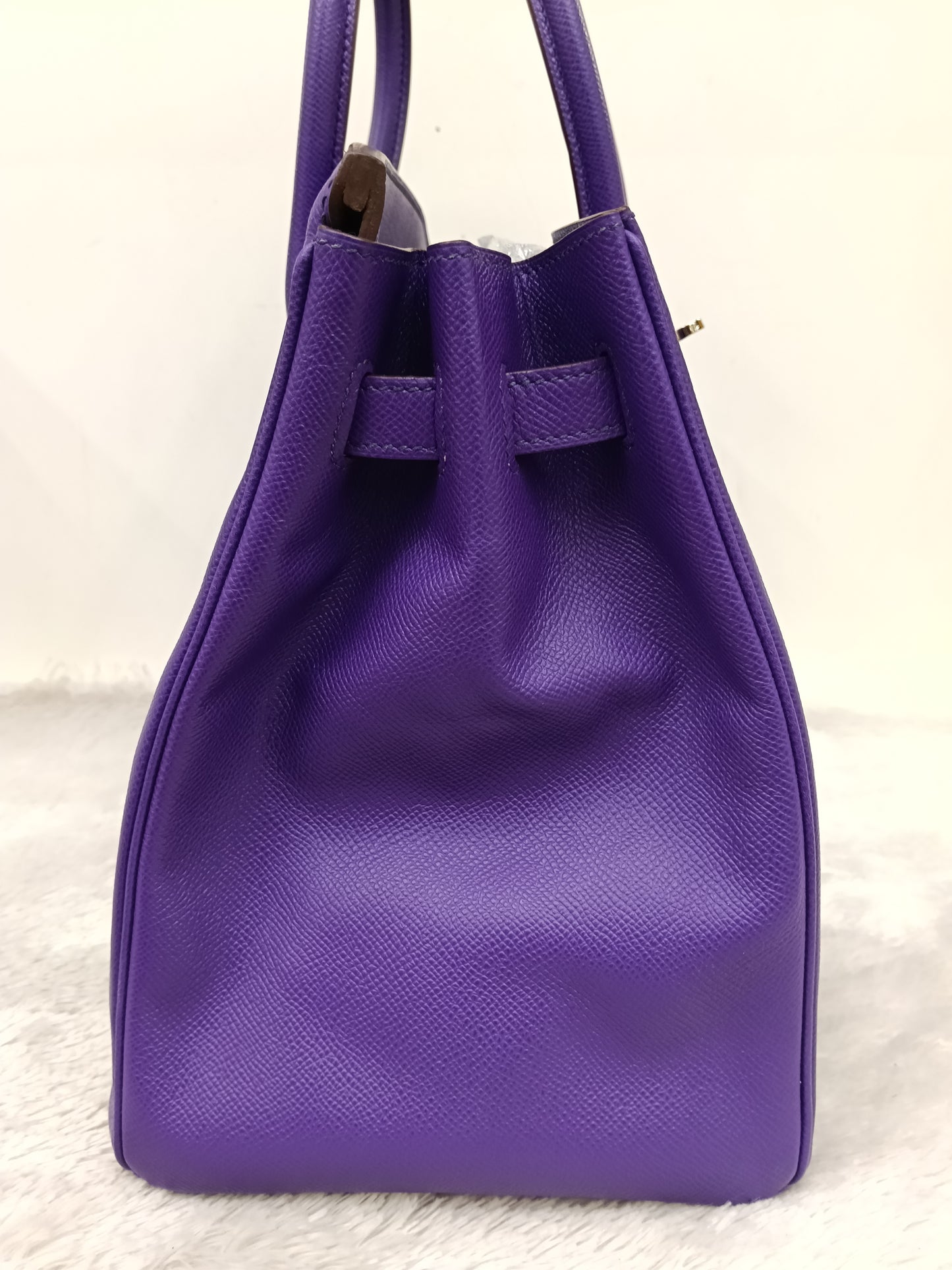 B35 Epsom Ultraviolet PHW #P square