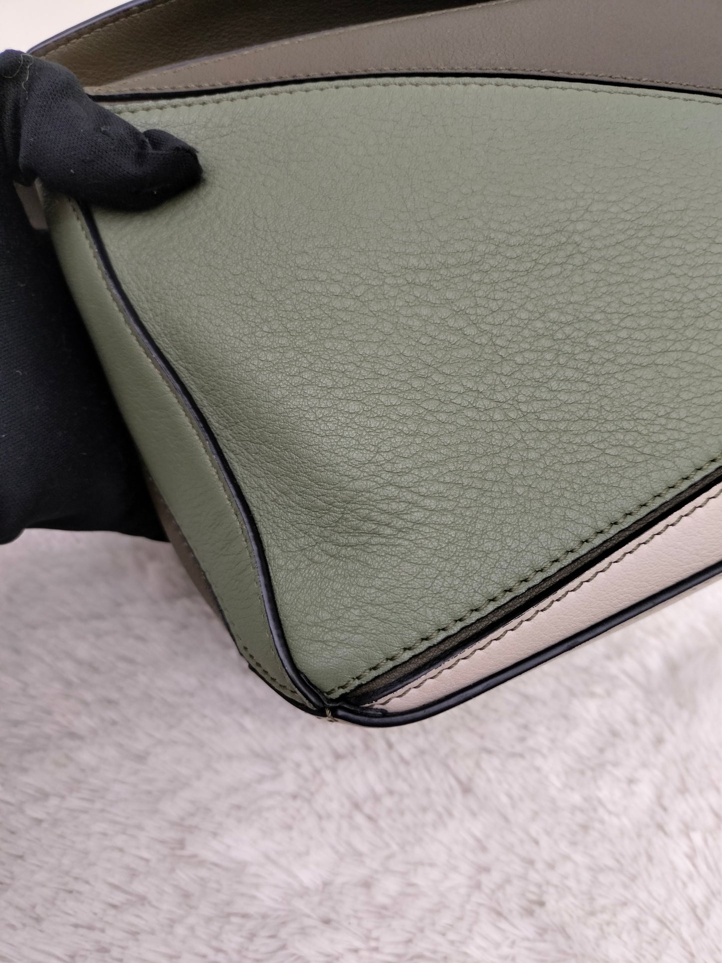 Loewe Puzzle Small Green Olive Oak GHW 2022