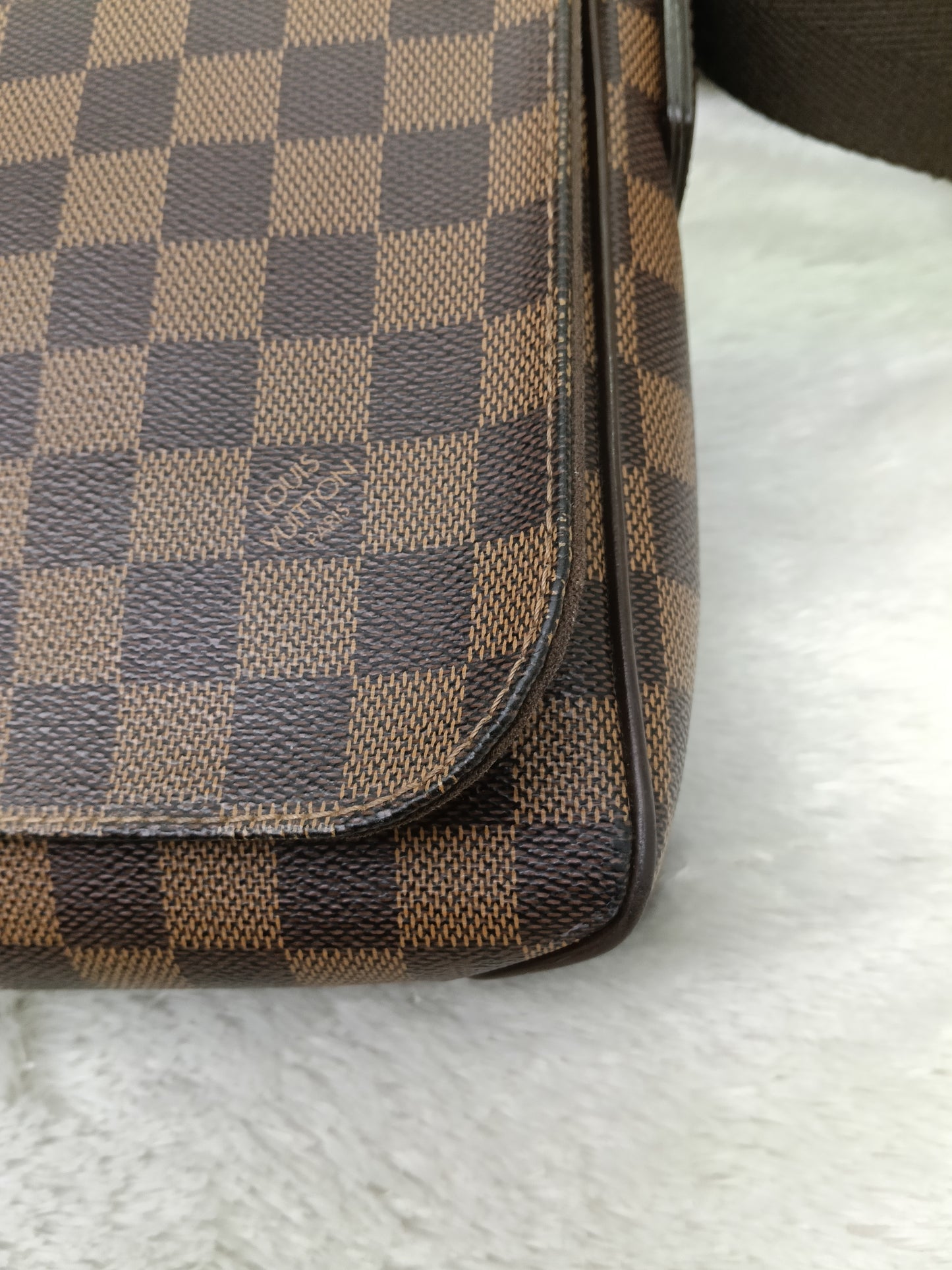 LV District PM Damier