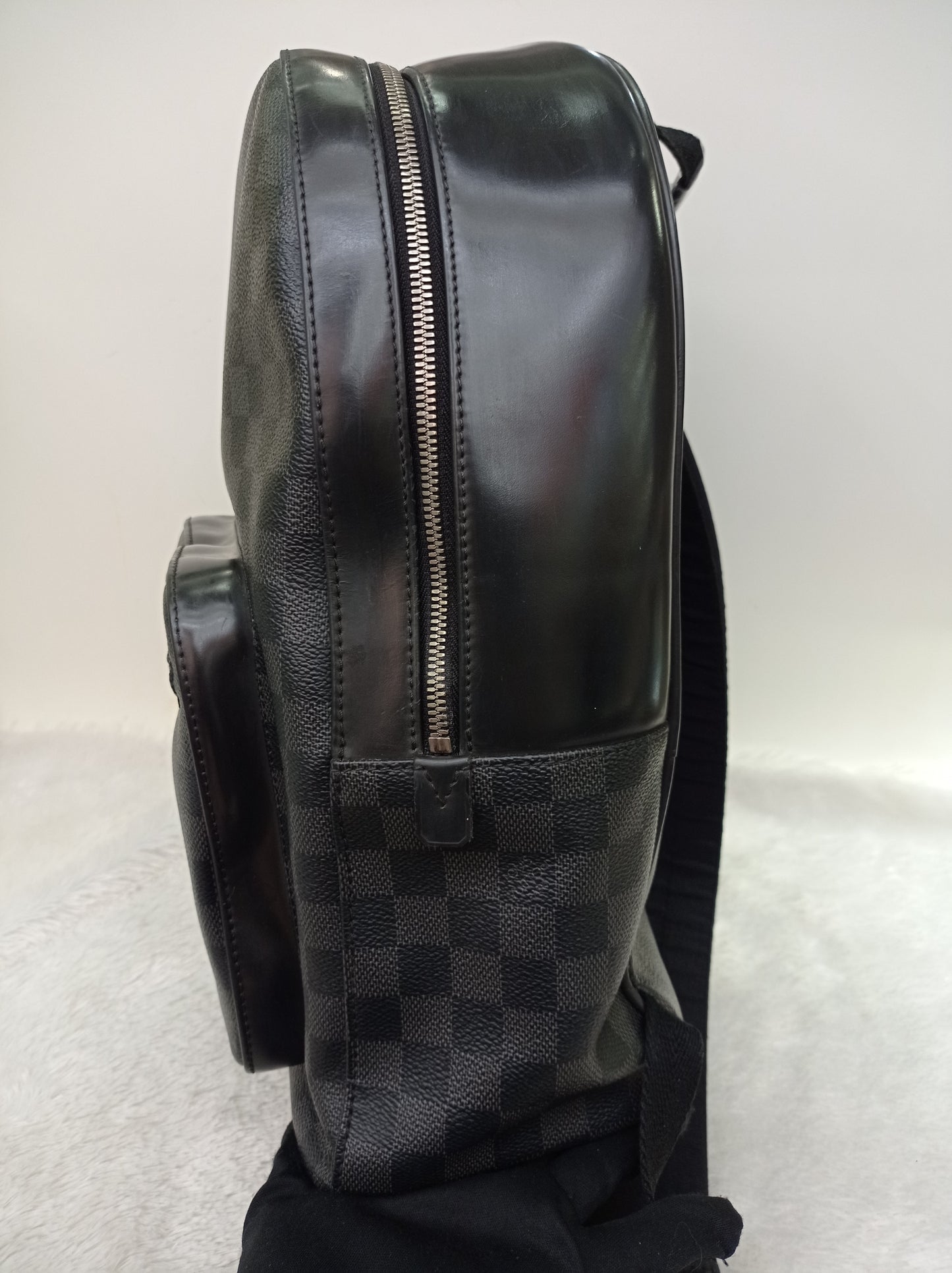 LV Josh Backpack Graphite 2016