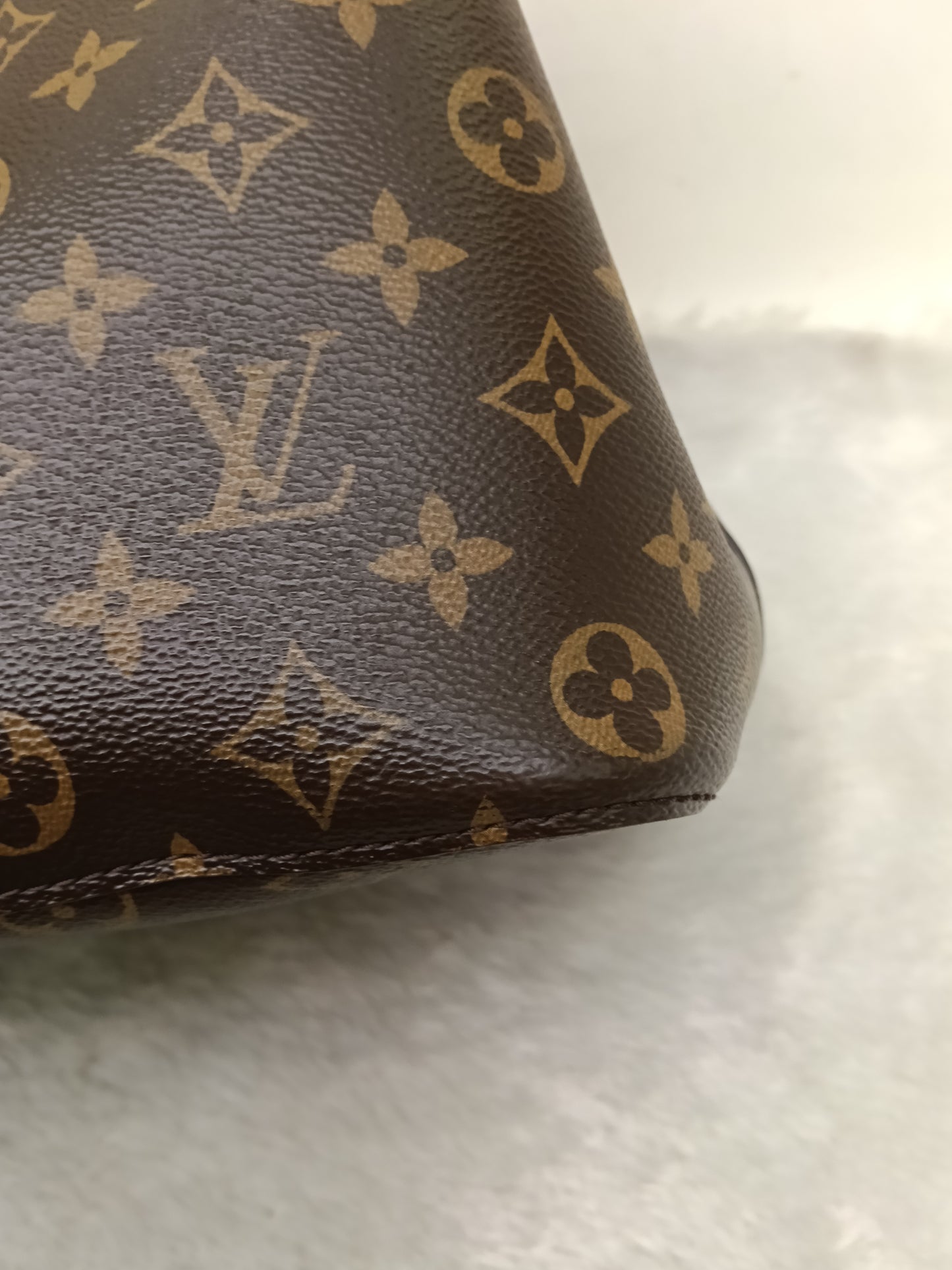 LV Neo Noe MM Monogram Noir 2018