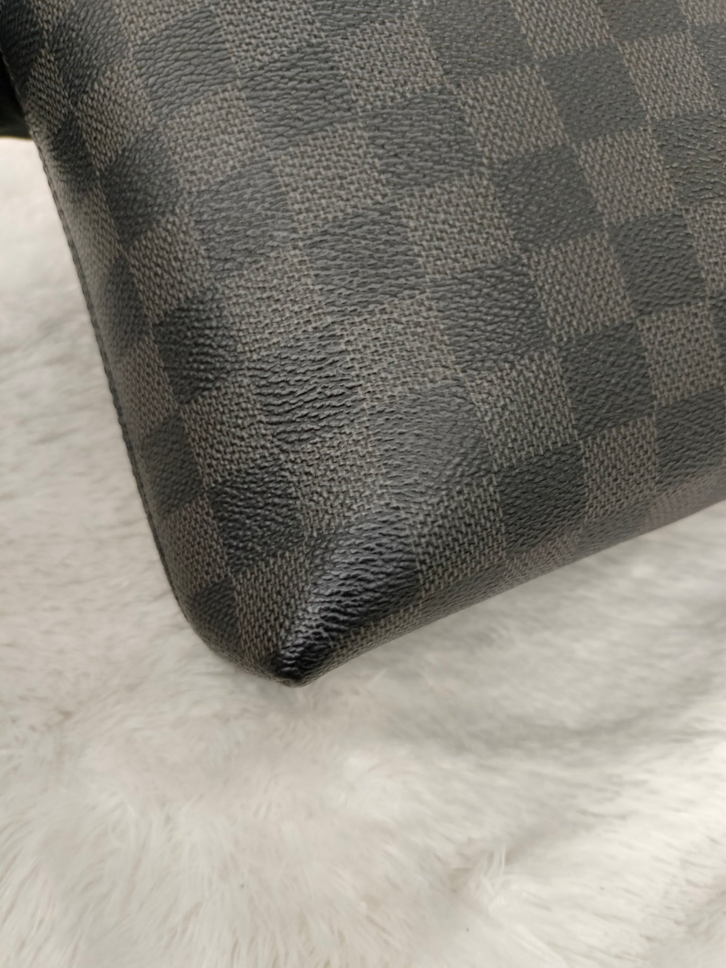 LV Mick Messenger Graphite 2017