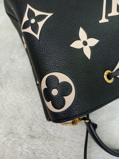 LV Neo Noe MM Monogram Empreinte Noir Creme 2022 (CHIP)