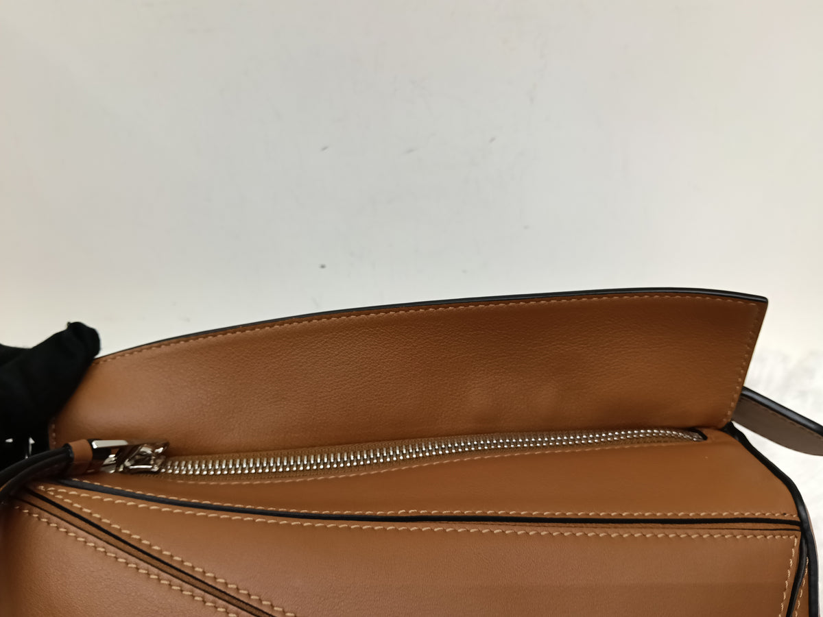 Loewe Puzzle Small Calfskin Tan SHW 2022