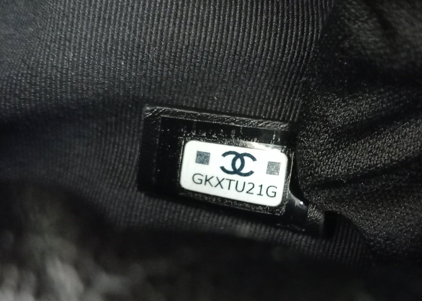 Chanel Polly Pocket Pouch Hobo Caviar Black GHW (CHIP)