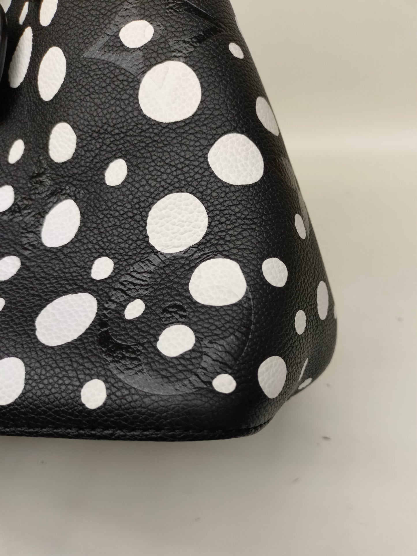 *NEW* LV Neo Noe X Yayoi Kusama Infinity Polkadot Black White (CHIP)