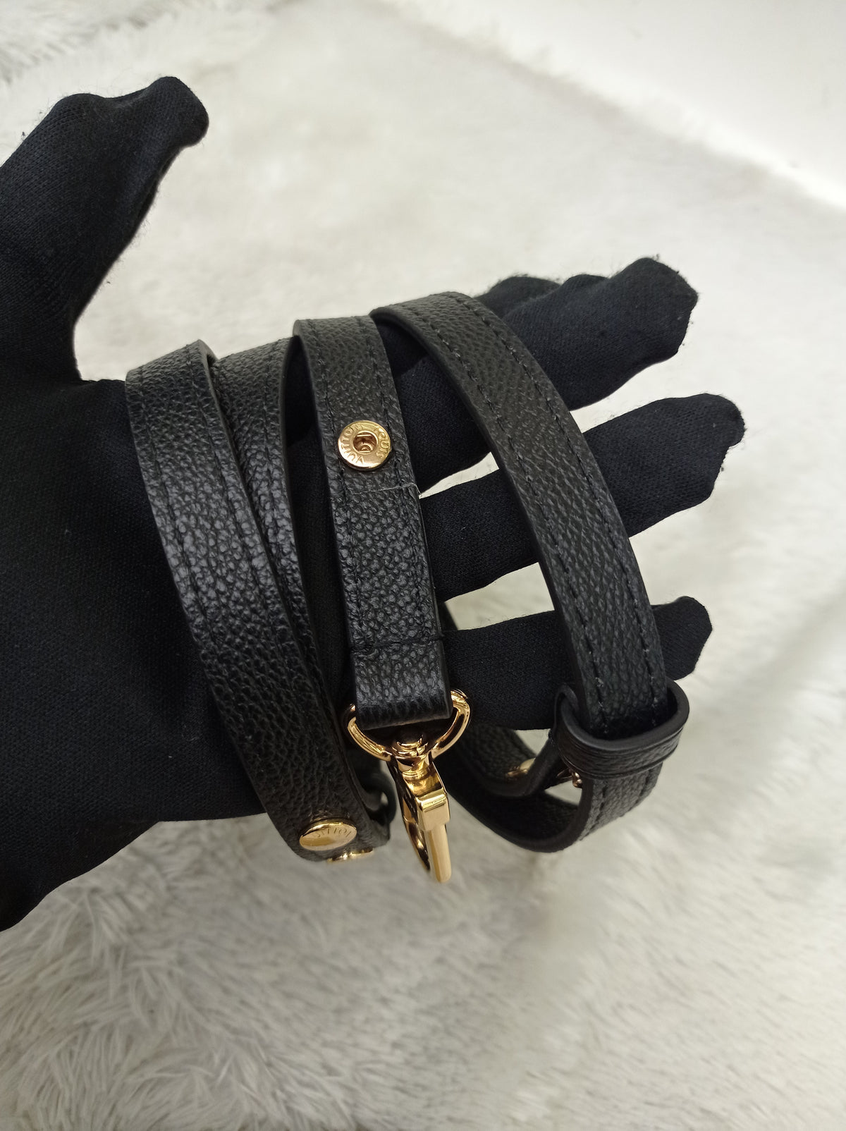 LV Neo Noe MM Monogram Empreinte Noir Creme (CHIP)