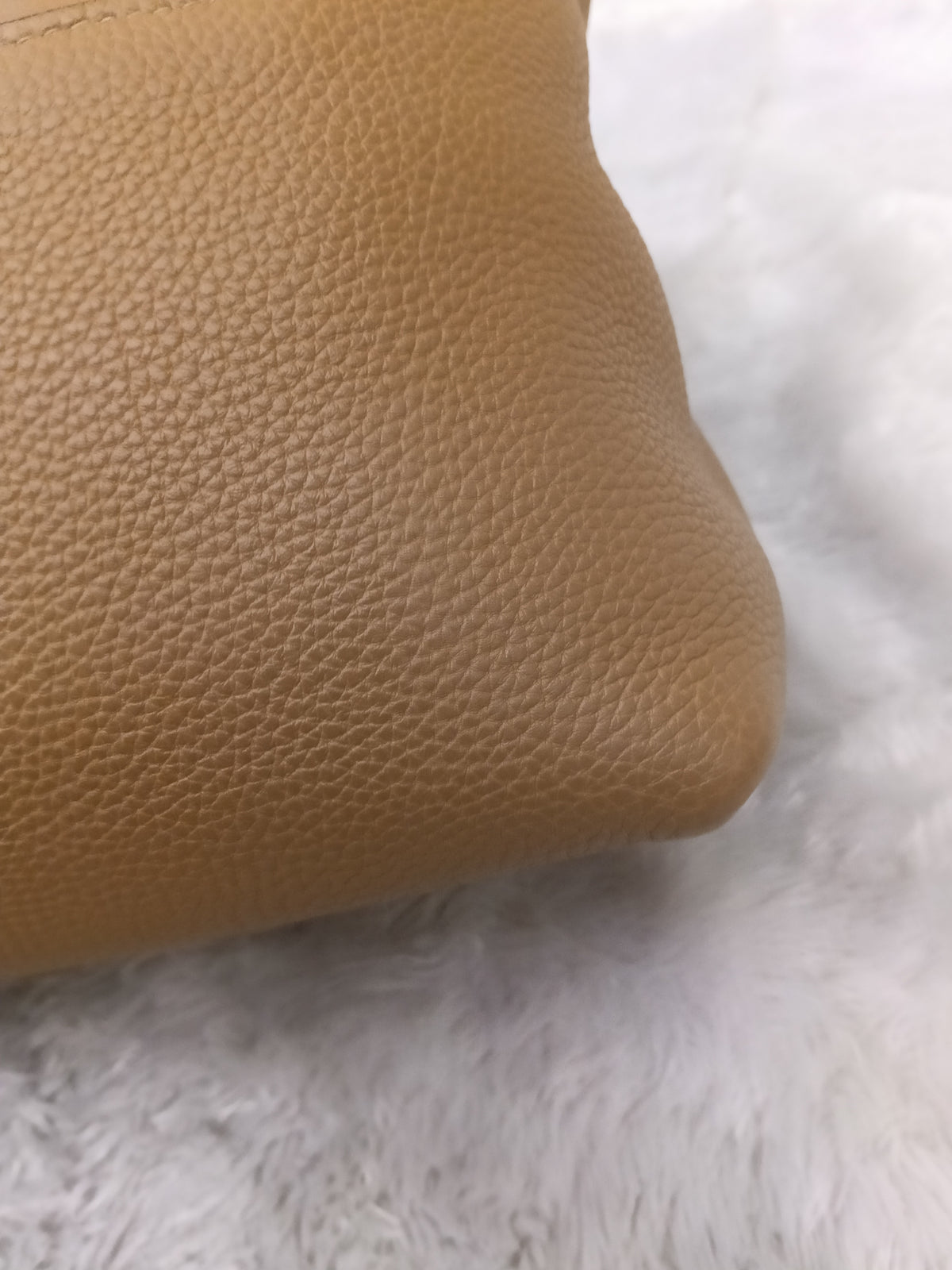 Hermes 2424 29 Togo Biscuit Alezan GHW #Z
