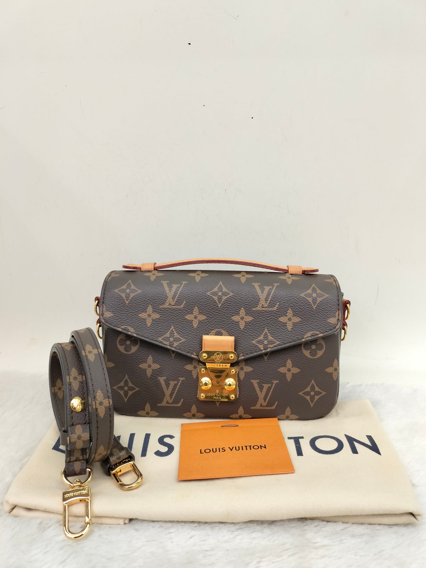 LV Metis East West Monogram (CHIP)