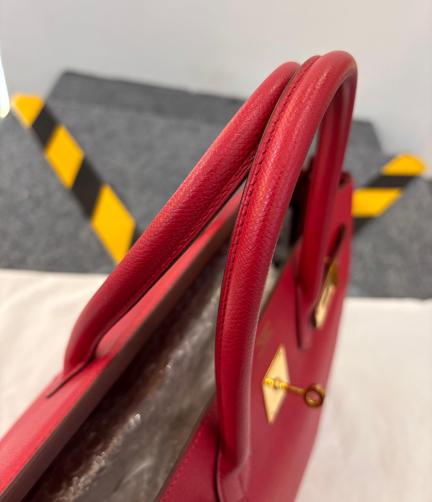 B35 Epsom Ferrari Red GHW #G square