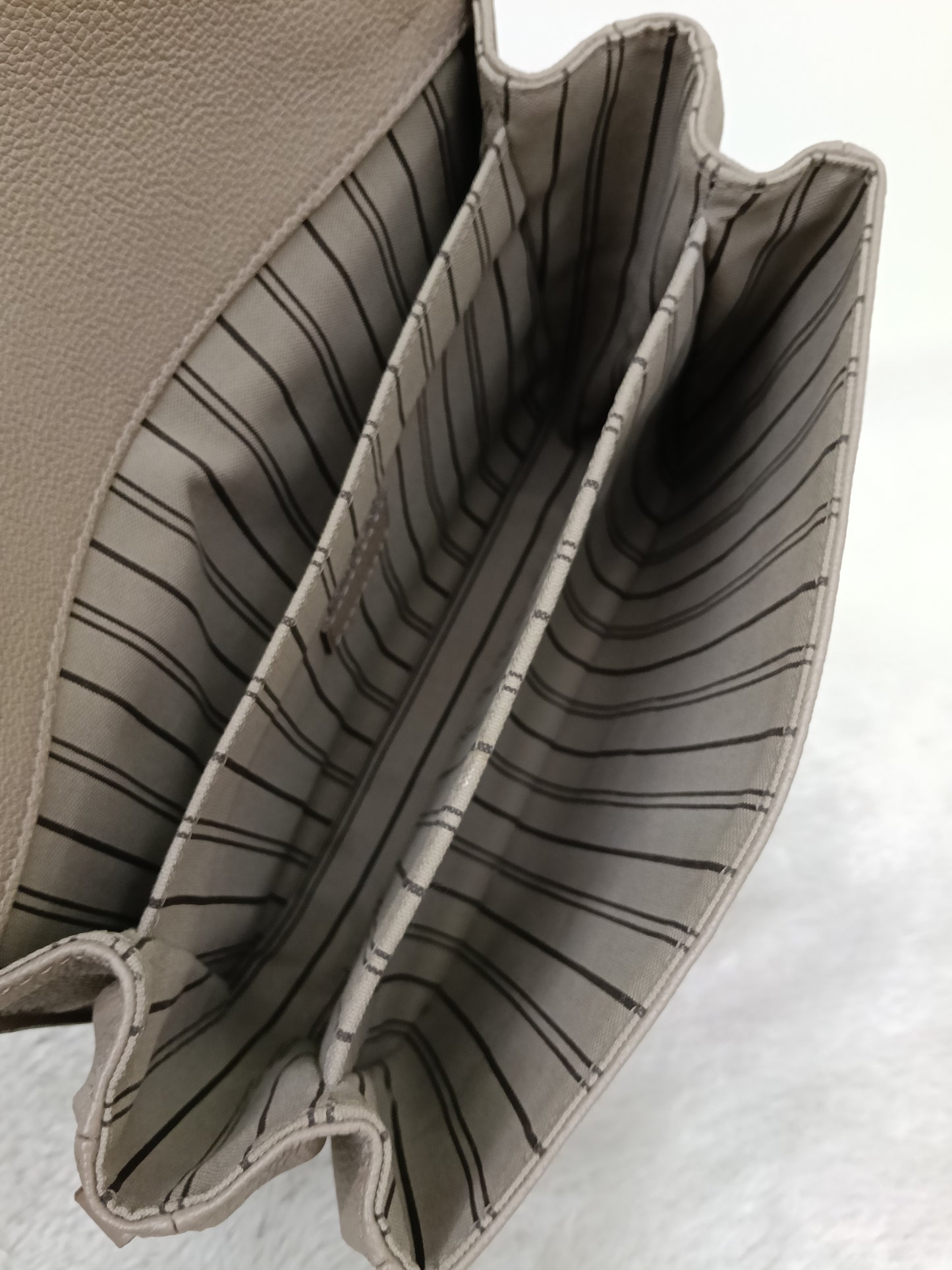 LV Metis Monogram Empreinte Tourterelle 2019
