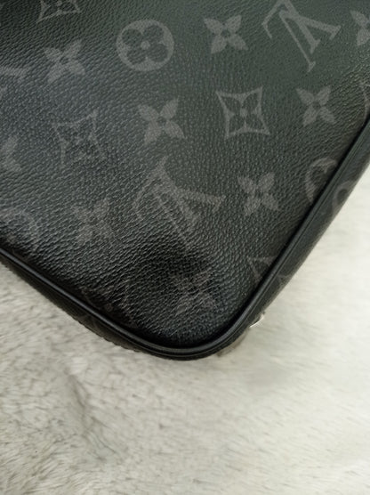 LV Toilet Pouch GM Monogram Eclipse 2017