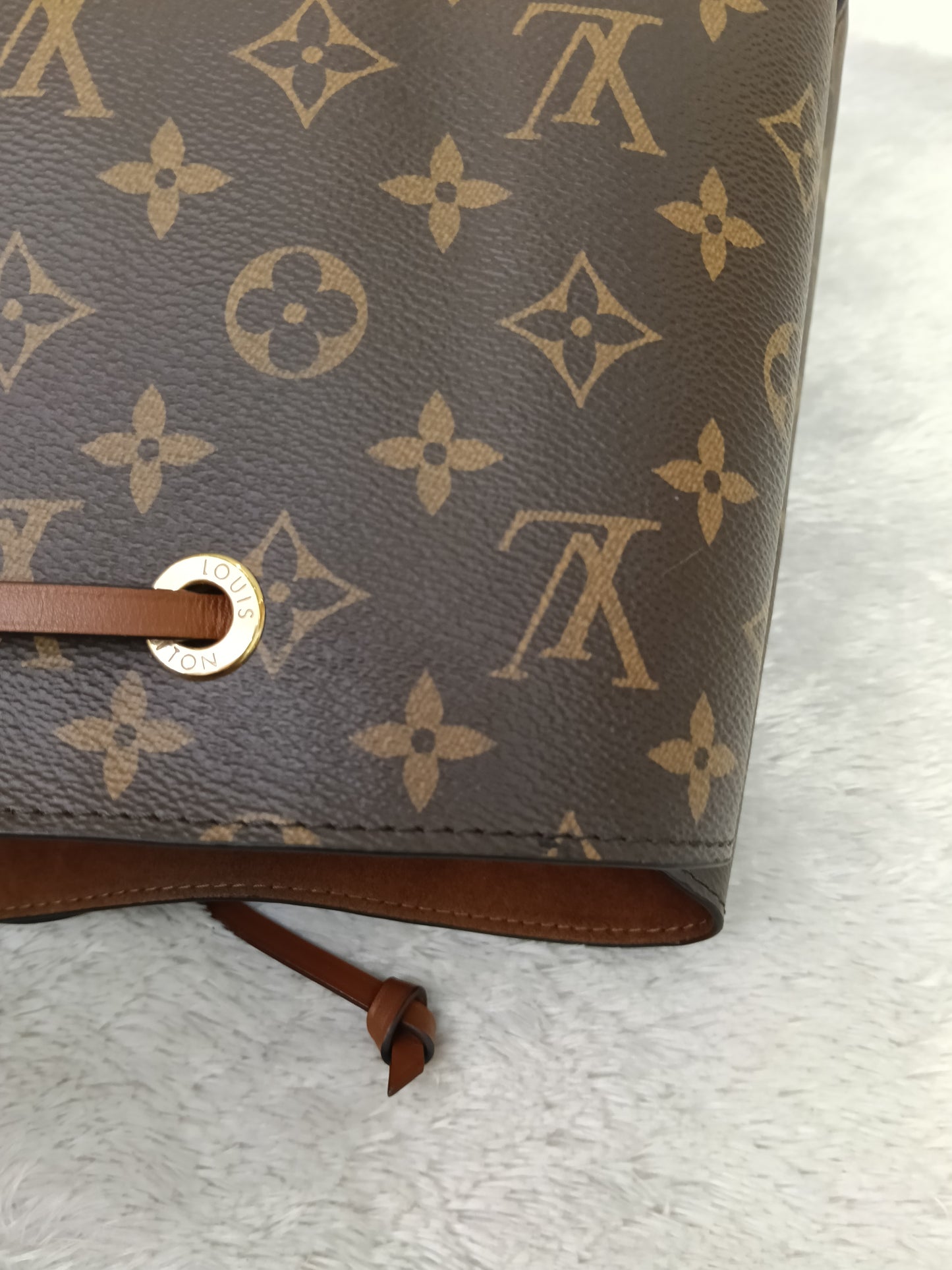 LV Neo Noe MM Monogram Caramel (CHIP)