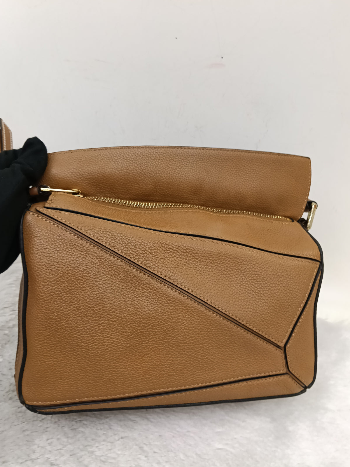 Loewe Puzzle Small Grained Caramel SHW 2020