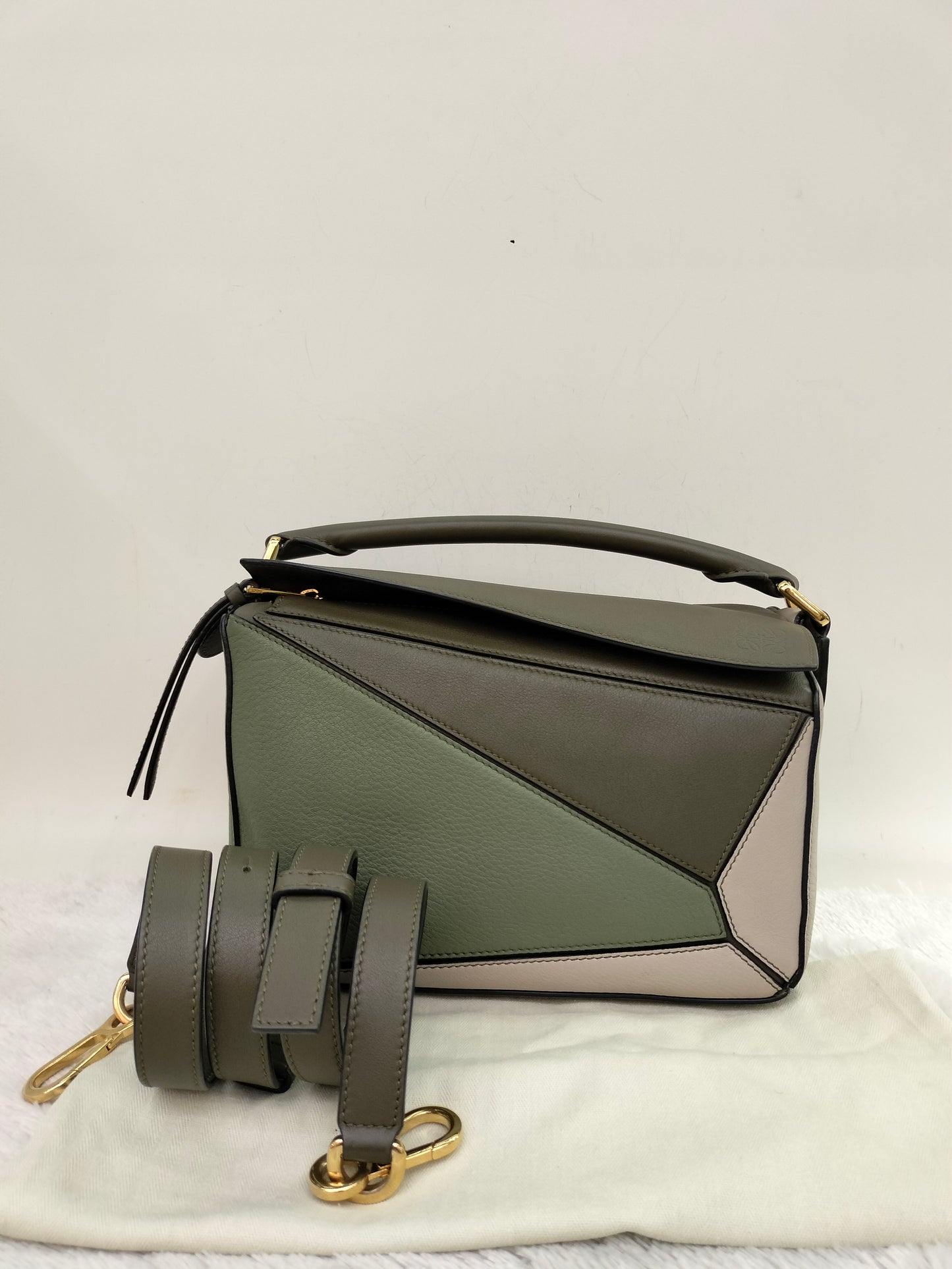 Loewe Puzzle Small Green Olive Oak GHW 2022