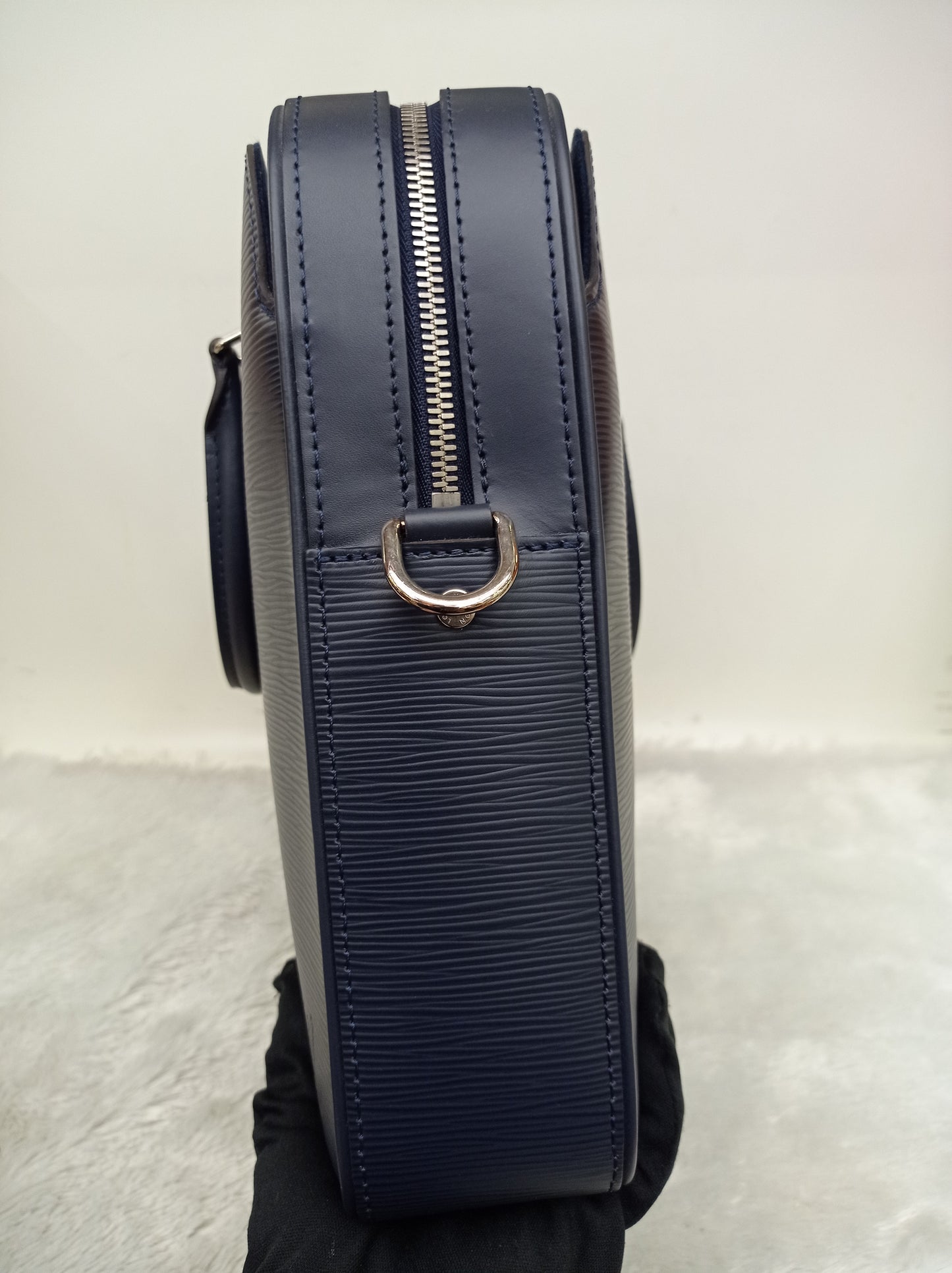LV Dandy MM Epi Blue Marine 2017