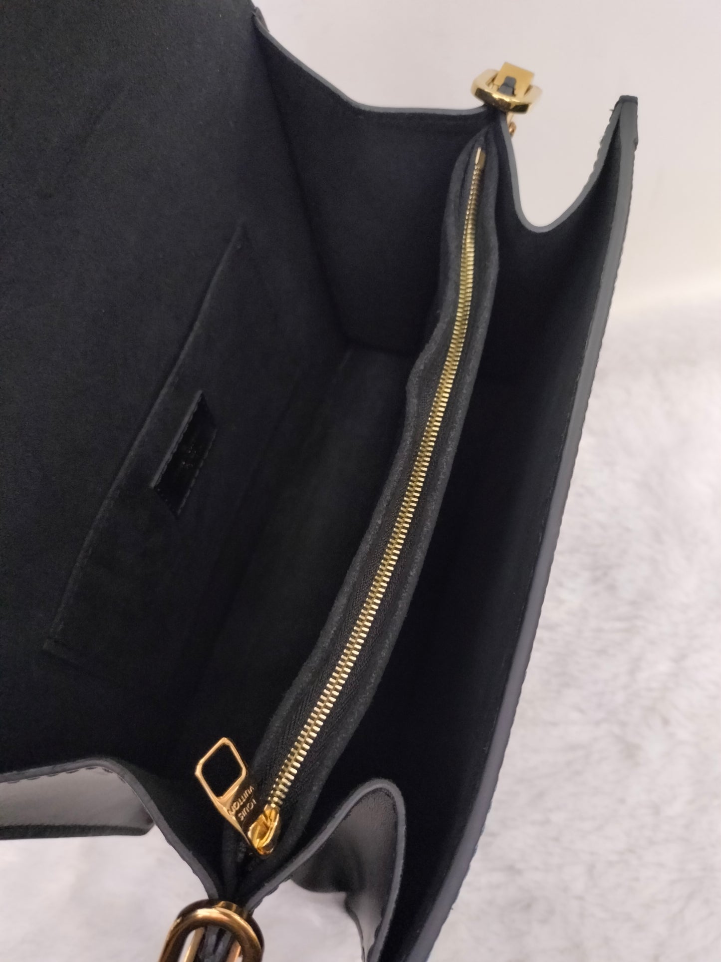 LV Dauphine NV MM Epi Navy Noir 2020