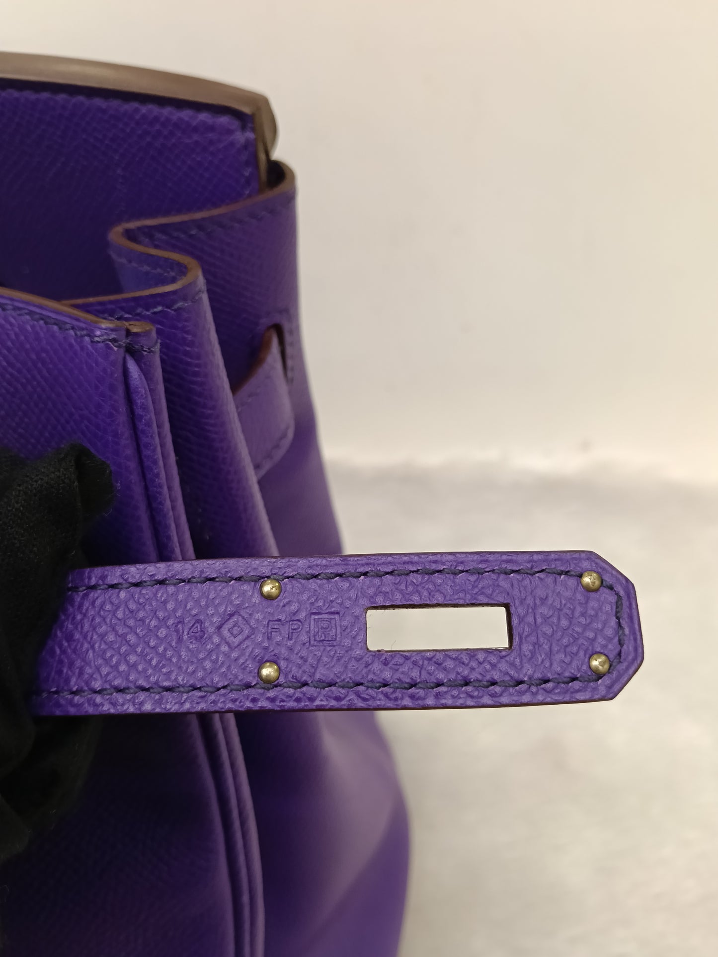 B35 Epsom Ultraviolet PHW #P square