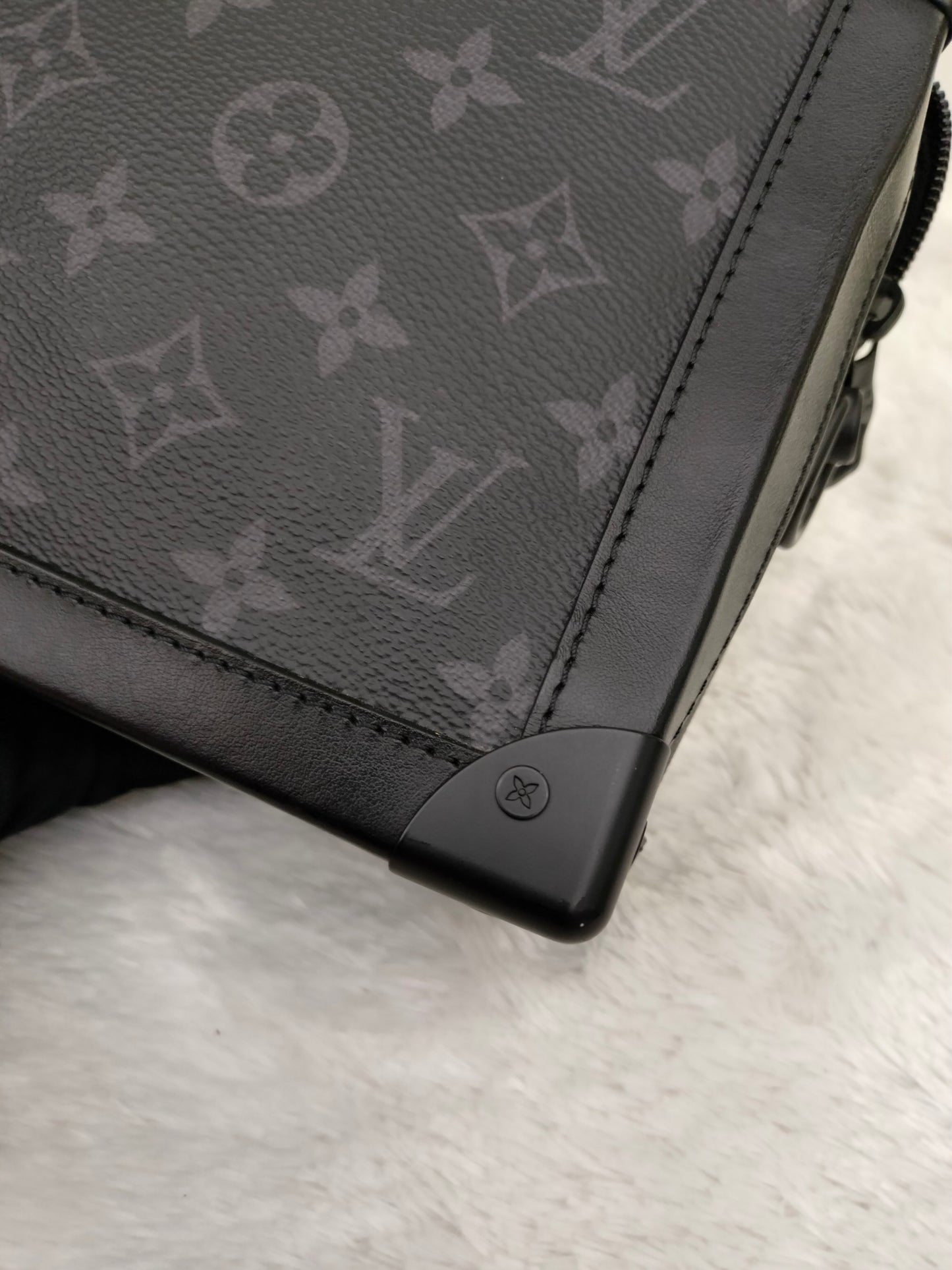 LV Soft Trunk Monogram Eclipse 2019