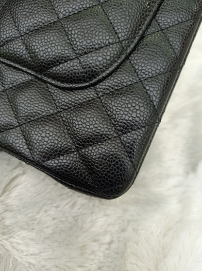 Chanel Medium Caviar Black GHW DF (CHIP)