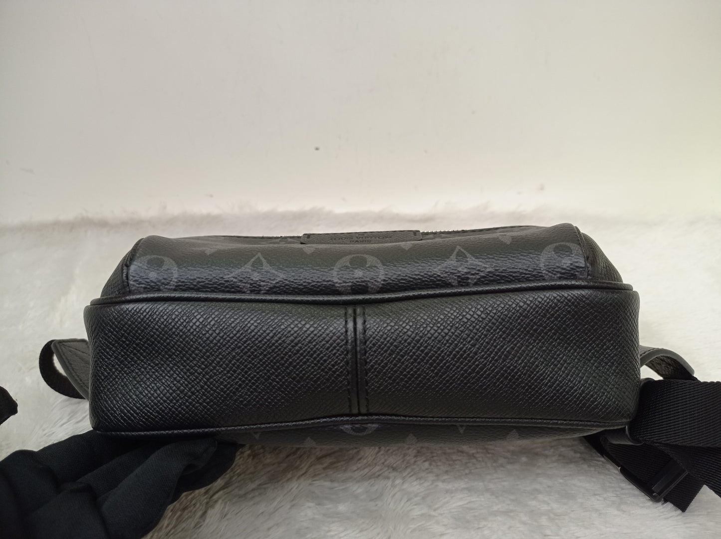 LV Outdoor Bumbag Taigarama Monogram Noir 2019