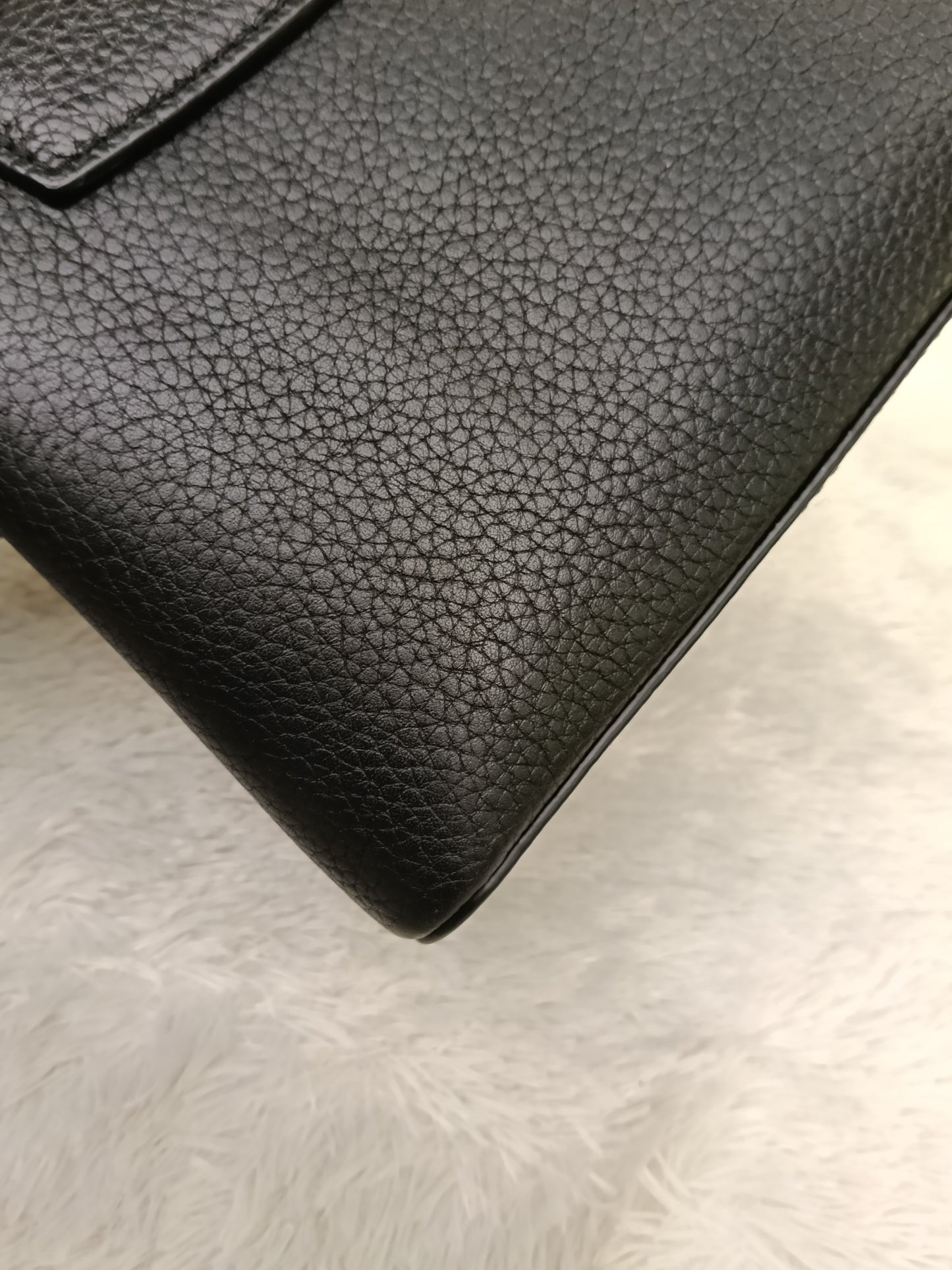 LV Capucines Mini Taurillon Black 2020