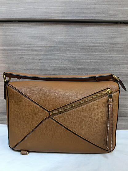 Loewe Puzzle Medium Grained Caramel GHW 2020