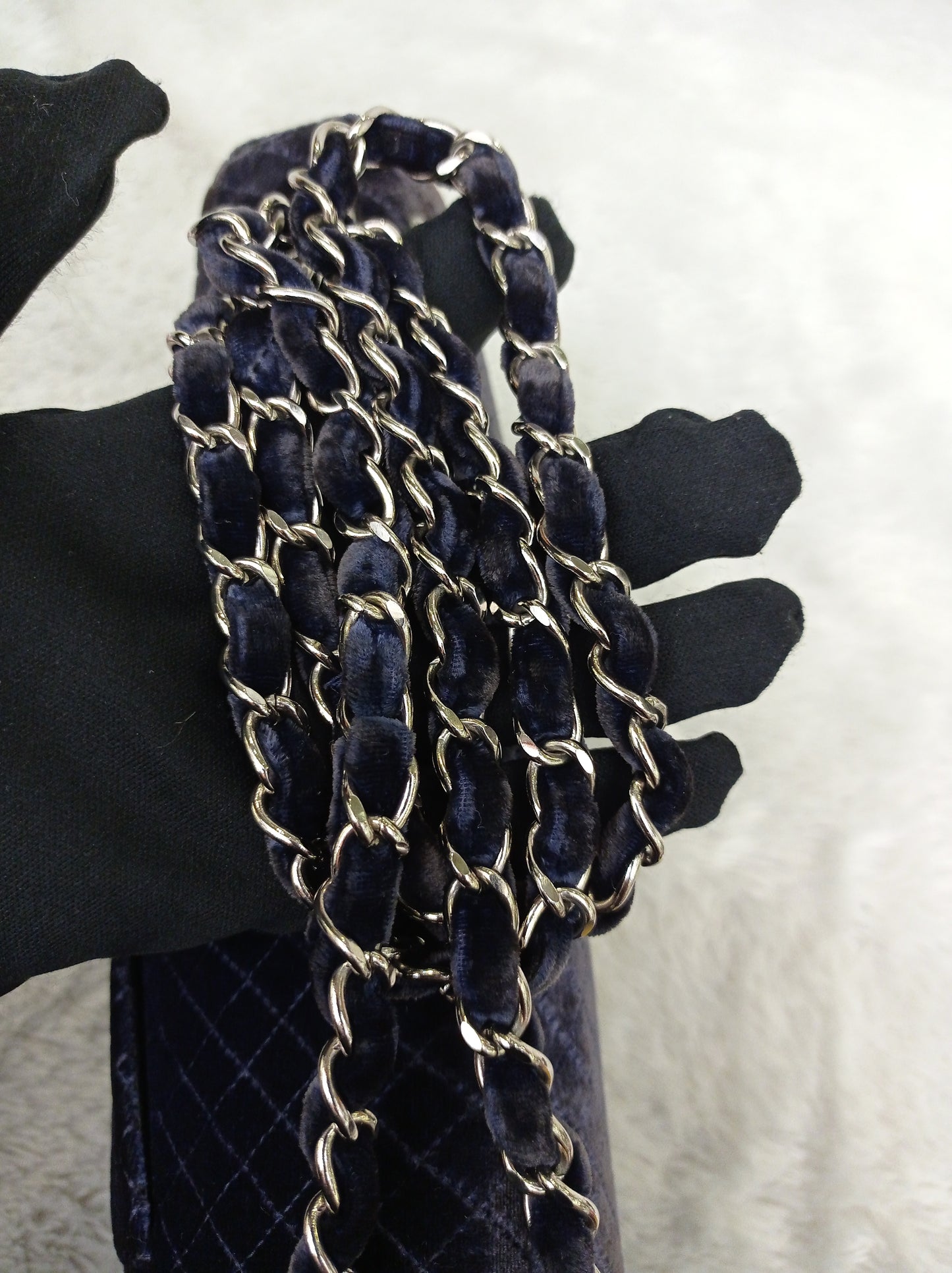 Chanel Medium Velvet Navy Blue Vintage SHW SF (broken holo)