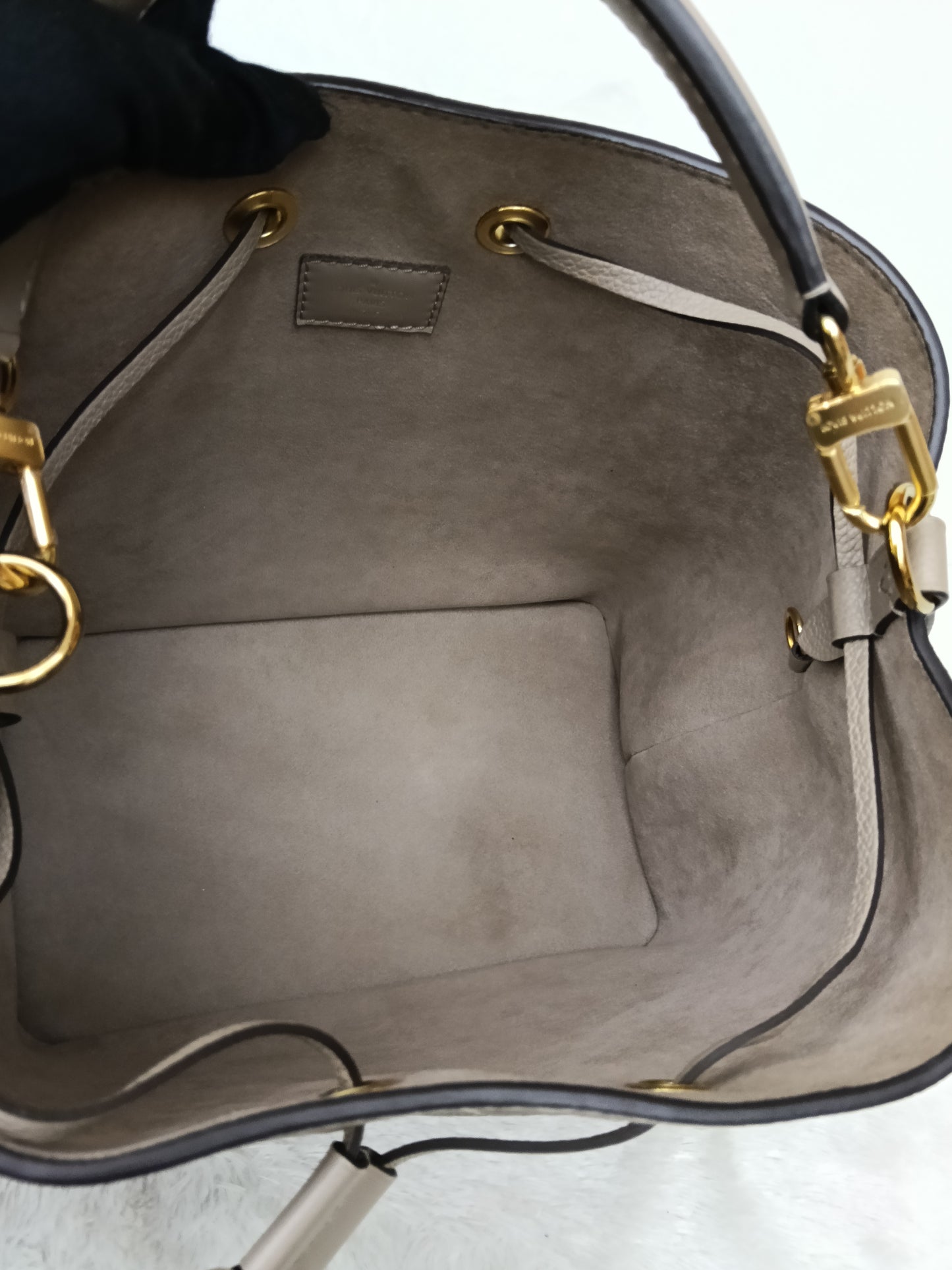 LV Neo Noe MM Monogram Empreinte Tourterelle Creme (CHIP)