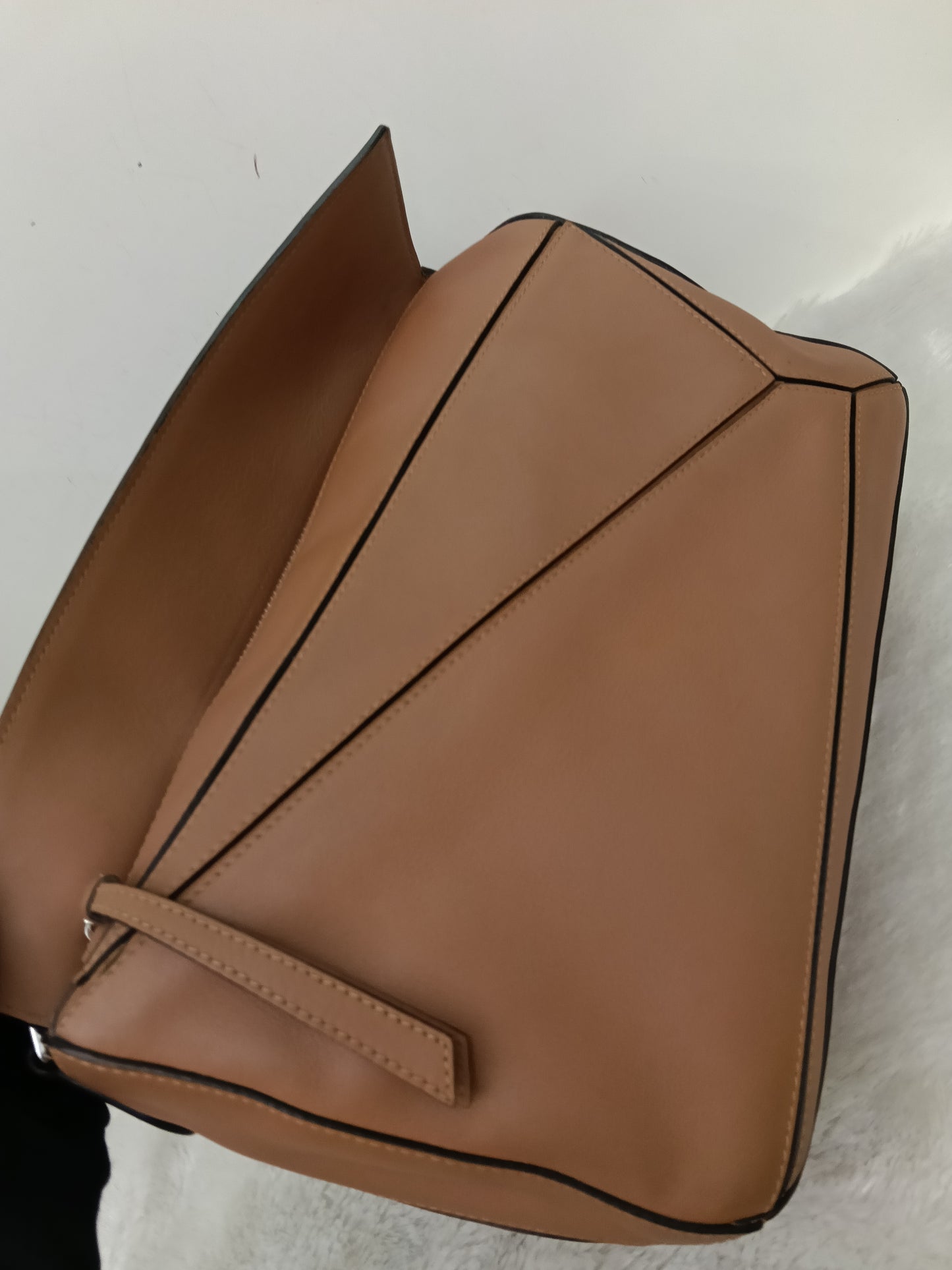 Loewe Puzzle Medium Calfskin Tan SHW 2017