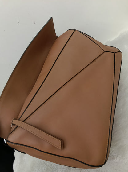 Loewe Puzzle Medium Calfskin Tan SHW 2017
