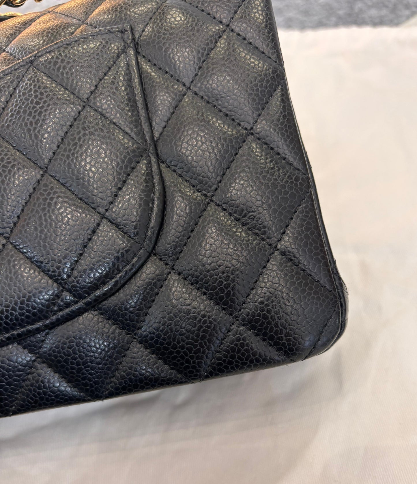 Chanel Medium Caviar Black GHW DF (CHIP)