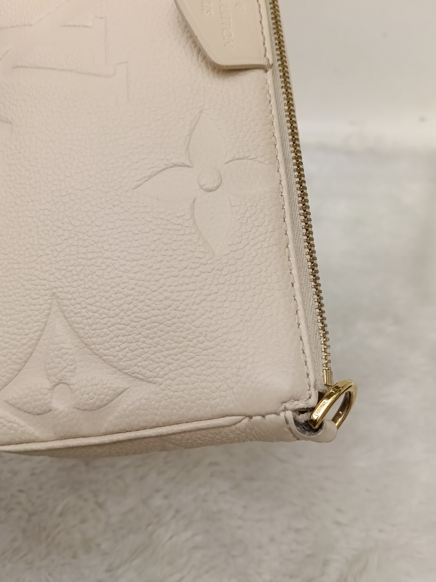LV Multi Pochette Accecories NV Monogram Empreinte Creme Beige (CHIP)